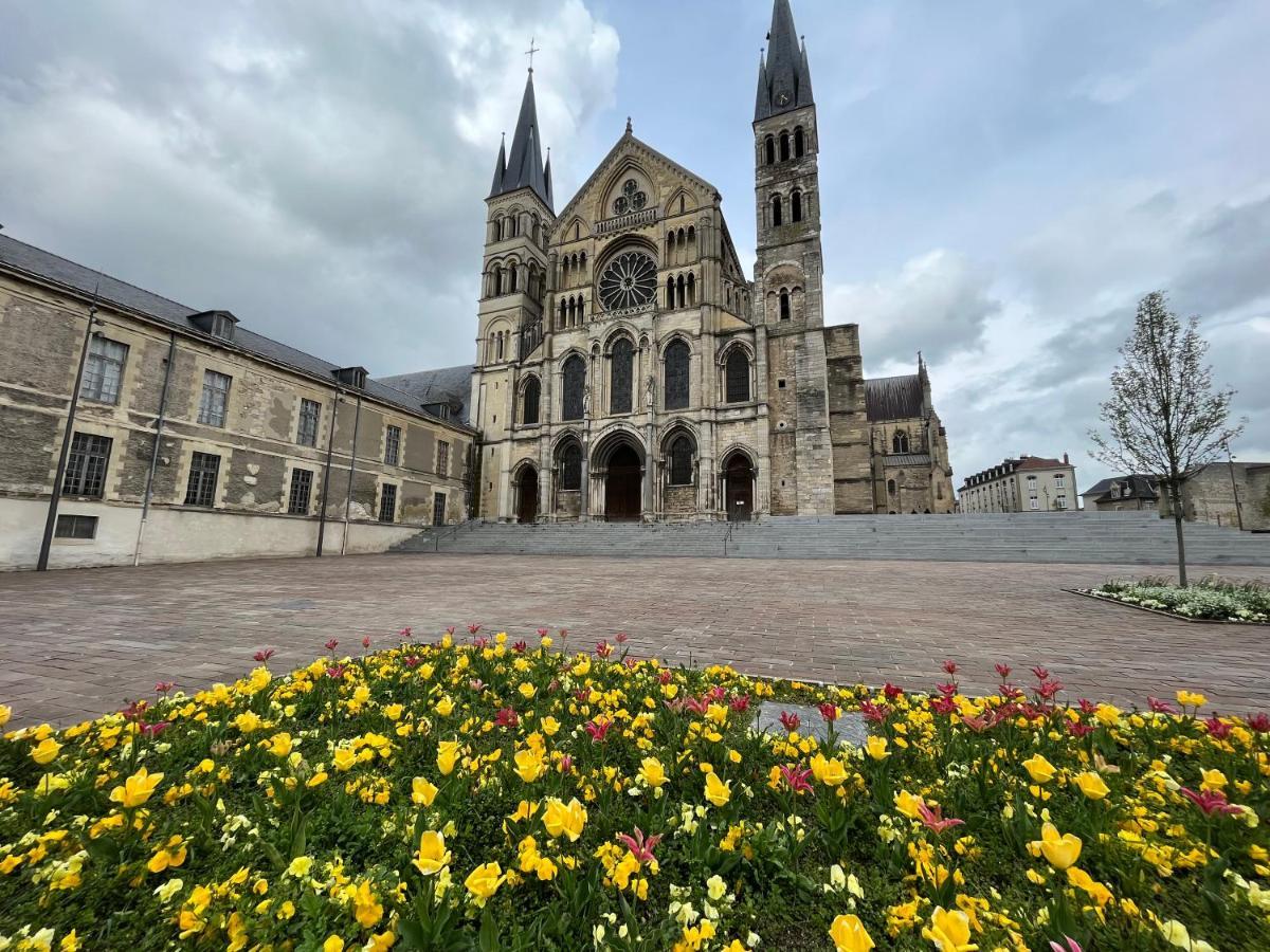 Les Rives Remoises Leilighet Reims Eksteriør bilde